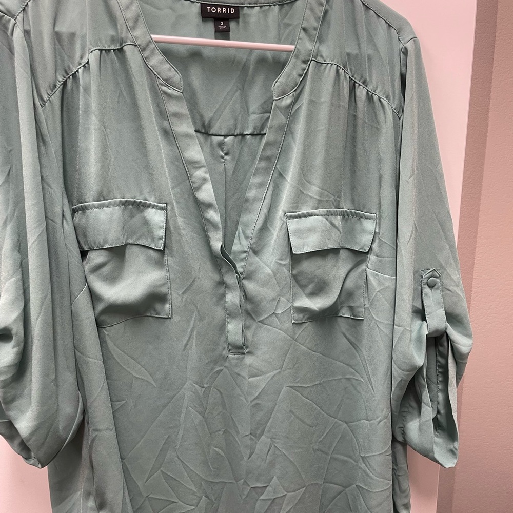 Torrid sea foam green georgette blouse